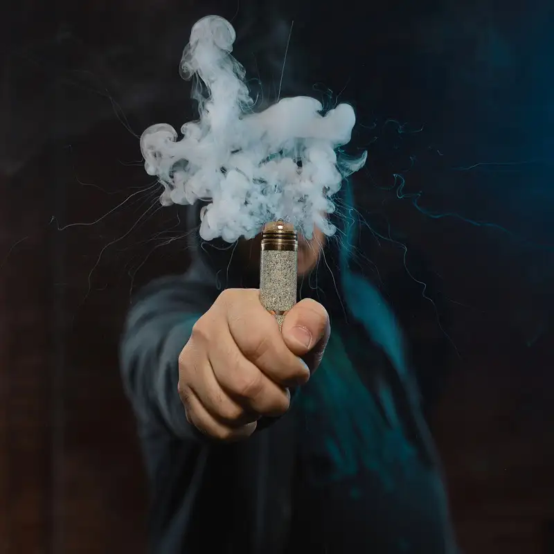 為什麼我的電子煙油會變顏色？